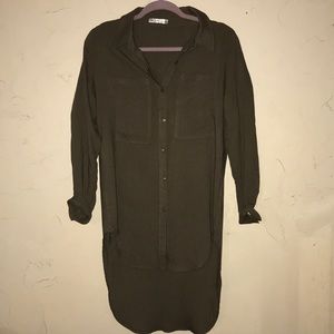 LF’s E Lady Dress Button Up Top